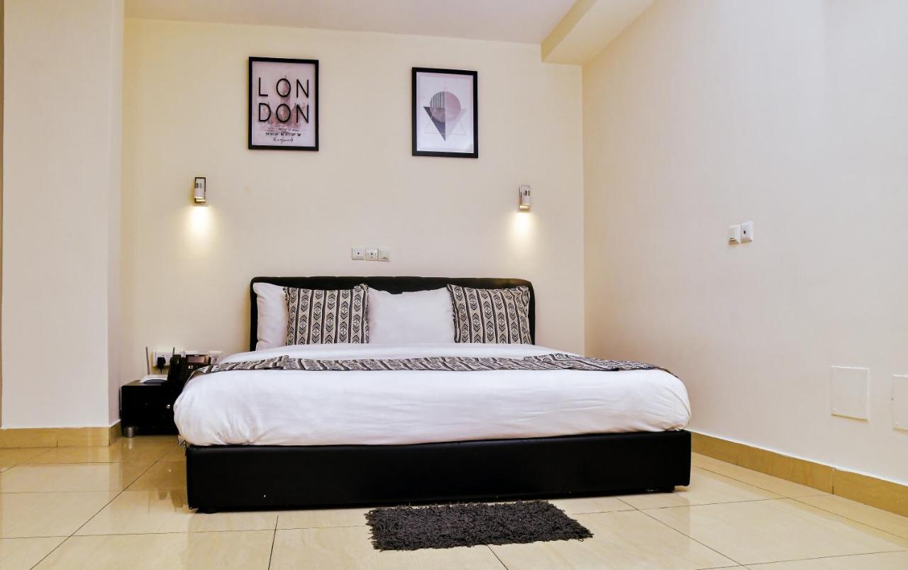 Hotel M'Rode Lomé Buitenkant foto